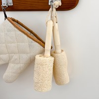 Éponge biodégradable en luffa avec manche brosse naturelle pour le corps en gros brosses de bain douche écologiques