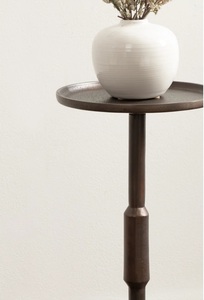 โต๊ะบาร์ทรงแท่นพร้อมถาดวางของด้านบน ดีไซน์ทรงกระบอกเพรียวบาง ประหยัดพื้นที่ ฐานแข็งแรง เหมาะสำหรับการตกแต่งบ้านสไตล์โมเดิร์น - Product Image 3