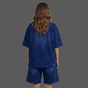 เสื้อยืดผู้หญิงผ้าโพลีเอสเตอร์/คอตตอนทรงปกติ แขนสั้น 2 สี พิมพ์ลายโลโก้ด้วยผ้าไหมแบบสั่งทำพิเศษ ทรงไหล่ตก รับผลิตแบบ OEM/ODM สำหรับฤดูร้อน - Product Image 2
