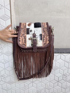 Bolso Bandolera de Cuero Auténtico con Flecos y Grabado a Mano, Estilo Bohemio Gitano, Novedad 2026, de Piel con Pelo, Hecho a Mano, Estilo Western - Product Image 4