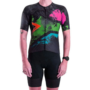 Ensemble de cyclisme pour femmes Solid Traders Wholesale : Maillot de triathlon anti-UV, respirant, coupe-vent et écologique - Product Image 6
