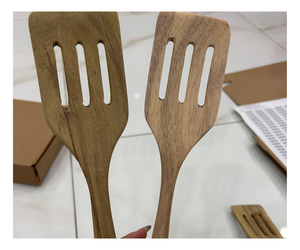 Cucharas de Madera de Acacia Vintage, Diseño Elegante Hecho a Mano, Utensilios de Cocina, Proveedor OEM - Product Image 1