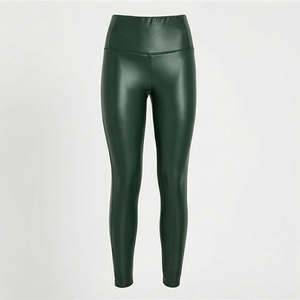 Leggings en similicuir de haute qualité, couleur personnalisable, coupe ajustée, vêtements de sport pour femmes - Product Image 1