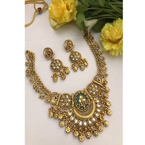 Atractivo Juego de Collar y Aretes de Latón Chapado en Oro con Circonitas, de la Mejor Calidad, Regalo de Boda India, Joyería para Mujer para Fiestas - Product Image 1