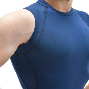 Camiseta deportiva sin mangas para hombre, cuello redondo, de secado rápido, tejida en poliéster, color sólido, para gimnasio, entrenamiento, personalizada. - Product Image 4