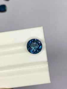 พลอยโทแพซสีน้ำเงินลอนดอนธรรมชาติ ทรงกลมเจียระไนเหลี่ยม ขนาด 5 มม. ถึง 10 มม. สำหรับทำเครื่องประดับ - Product Image 3