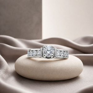 Anillo de Compromiso con Diamante Solitario Natural Real de 1.00 Ct |   Anillo de compromiso clásico con engaste de puntas en oro blanco de 14K, elegante regalo de joyería fina - Product Image 3