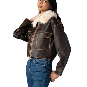 Blouson Bomber en Cuir Véritable pour Femme, Coupe Classique Ajustée, Fermeture Éclair Noire, Logo Brodé Personnalisé, Prix Usine, Vente en Gros - Product Image 5