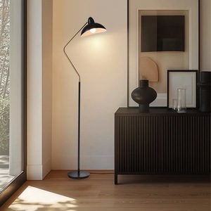 Lámpara de Pie Industrial de Hierro con Diseño de Bombilla Expuesta para Decoración Rústica del Hogar - Product Image 4