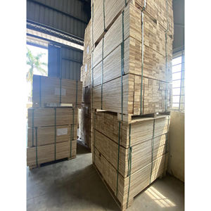 Bois de construction en bois tendre, laminé et préfabriqué (LVL), conçu avec précision, pour revêtements de sol, panneaux muraux, toitures et supports structurels - Product Image 3