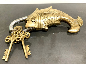 Candado de Latón con Forma de Pez, Candado Decorativo de Metal con Cuerpo Grabado Ornamentado, Candado de Seguridad de Estilo Vintage para Decoración del Hogar - Product Image 4