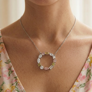 Collar con Colgante de Diamantes de Varias Formas en Oro Blanco con Piedras Amarillas y Rosas, Joyería Elegante y de Lujo para Mujer - Product Image 2