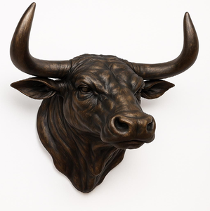 Élégante tête de cheval antique dorée à suspendre au mur, portant un chapeau et des lunettes rondes encadrées, disponible à prix de gros. - Product Image 3