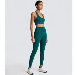 Wholesale Custom <b>Women</b> Seamless Yoga Set High Waist <b>Leggings</b> and Sports Bra Activewear Custom Design and Oem service - Product Image 4