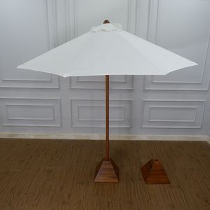 Parasol d'extérieur en teck massif fabriqué en Indonésie - Product Image 1