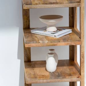 Estante Esquinero Hexagonal Vandana Merino, Mueble de Almacenamiento Moderno de Madera Sólida que Ahorra Espacio - Product Image 4