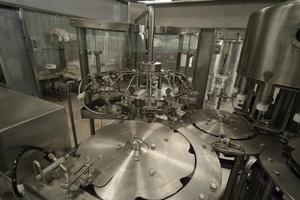 Máquina de Llenado Automática de Alta Velocidad de 60 BPM para Bebidas y Agua - Product Image 2