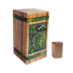 Urne funéraire en bois sculptée à la main de qualité supérieure, grande boîte commémorative pour cendres - Urne funéraire décorative personnalisée - Urnes en bois écologiques - Product Image 5