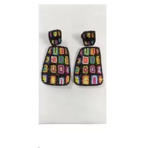 ต่างหูปักลูกปัดอเมริกันสีขาวแบบดั้งเดิมประดับพู่ลูกปัดทำมือจากอินเดีย - Product Image 4