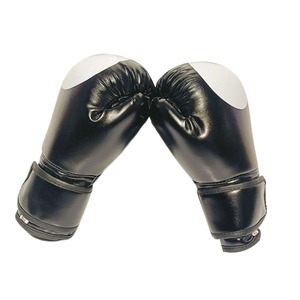Gants de boxe en cuir noir à doigts entiers avec fermeture à lacets au poignet pour adultes - Product Image 3