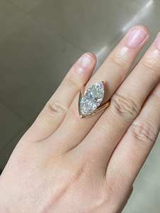 Anillo de lujo con corte marquesa, solitario, de oro macizo de 14k, con diamante moissanita, banda abierta, anillo llamativo para mujer, joyería personalizada para ella. - Product Image 5