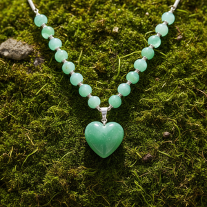 Colgante de Corazón de Cristal de Aventurina Verde Hecho a Mano - Joyería de Piedras Preciosas Verdes Naturales de la India - Product Image 3