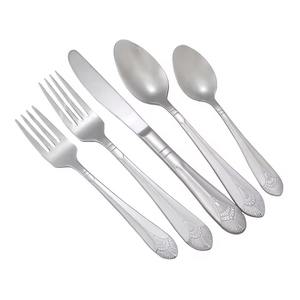 Juego de Cubiertos de Acero Inoxidable en Tono Negro para Fiestas, Ecológico y Duradero, Mejora la Comodidad Durante las Comidas - Product Image 6