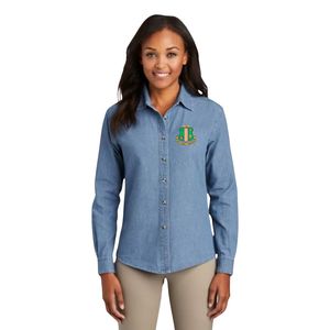 AKA Camisa vaquera de mujer de manga larga con botones al frente y logo Shield, color azul claro - Product Image 1