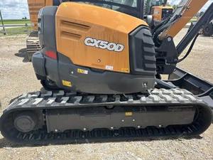 Miniexcavadora compacta amarilla Case SV135 para construcción y paisajismo - Product Image 2