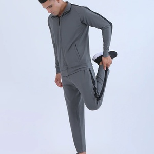 Vêtements de sport sur mesure, veste et pantalon de survêtement, fabrication directe d'usine, OEM ODM, fournisseur en gros de vêtements athlétiques - Product Image 3