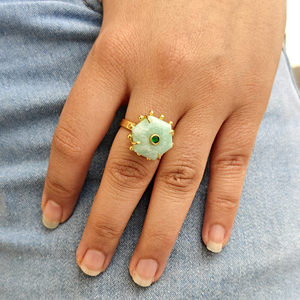 แหวนเปิดด้านหลังทำจากหินอะมาโซไนต์ธรรมชาติคุณภาพพรีเมียม ประดับด้วยมรกต CZ ขนาดเล็ก ชุบทอง 18k ดีไซน์ลูกปัด ปรับขนาดได้ - Product Image 4