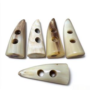 Boutons à bascule en corne de buffle naturelle polie, écologiques, par HASAN CRAFT pour la couture de vêtements et de manteaux - Product Image 3