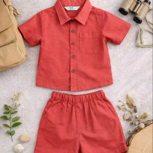 Ensemble chemise et short en coton et lin pour garçons |   Tenue d'été respirante pour enfants, vert et blanc avec poche, fabriquée en Inde, délai de livraison d'échantillon de 7 jours - Product Image 1