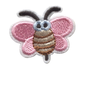 Patch brodé en tissu sergé de haute qualité avec bordure merrow adhésive et support thermocollant pour vêtements décontractés et marquage 2026 - Product Image 4