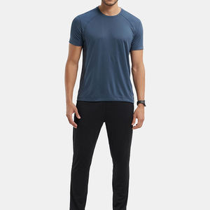 T-shirt pour homme bleu marine à col rond, manches courtes, coupe ajustée, couleur unie, sportif, séchage rapide, jersey tricoté 100% polyester - Product Image 3