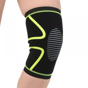 Rodillera de Compresión y Soporte Negra con Ribete Verde Neón Unisex, Transpirable, de Spandex, para Todas las Estaciones, Protección - Product Image 1