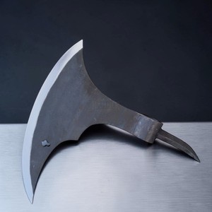 Hache de combat Dark Hammer Art en acier, forme irrégulière, style antique, objet de collection, artisanat métallique, acier au carbone forgé traditionnel, forme croissant - Product Image 3