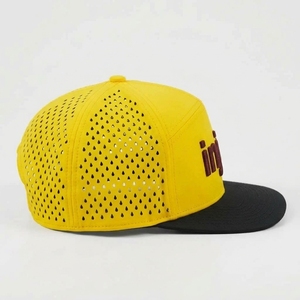 Casquette de golf OEM personnalisée à 7 panneaux, perforée, découpée au laser, à visière plate, faible MOQ, vente en gros, marque privée, ODM - Product Image 1