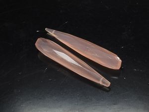 Cuentas de Calcedonia Rosa Facetadas en Forma de Gota Alargada, Aprox. 35MM de Largo, Piedra Suelta con Orificio de 0.50mm, Par de Cuentas para Joyería - Product Image 3