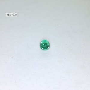 Meilleure Vente Émeraude Zambienne Ovale Pierre Précieuse Libre 0.68ct Pierre Verte Naturelle 7.00x5.00x3.40mm Grade 3A Pour Bijoux Personnalisés - Product Image 2