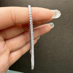 Elegante Pulsera de Diamantes Redondos con Corte Brillante, Plata 925, Clásica para Mujer, Certificada por IGI, Color D, Diamantes Cultivados en Laboratorio - Product Image 1