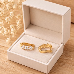 Élégantes boucles d'oreilles créoles en or avec 8 baguettes et 6 coupes rondes, diamants de laboratoire 0,31 ct VVS couleur E, bijoux de luxe pour mariage pour femme - Product Image 6