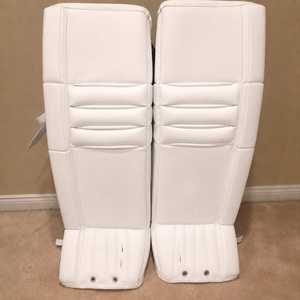 Protections de hockey sur glace unisexes avec design de logo personnalisé - Product Image 3