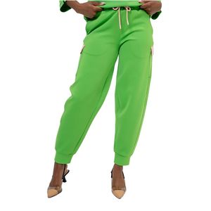 Jogging cargo vert de luxe pour femme – Pantalon de survêtement en molleton premium vert avec poches cargo, style décontracté et athlétique - Product Image 4