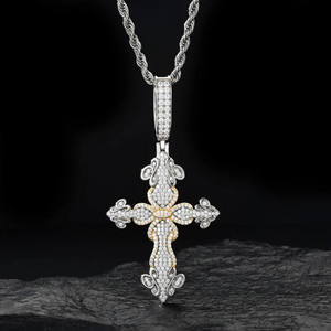Colgante de Cruz Ornamentado de Moissanita Plateada Brillante, Totalmente Adornado con Filigrana Floral, Collar de Hip Hop, Regalo de Joyería - Product Image 1