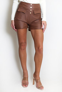 Shorts en similicuir marron taille haute pour femme avec boutons sur le devant, style décontracté - Product Image 2
