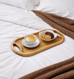 Bandeja de roble para servir con asas, tabla ovalada grande para charcutería, bandeja de madera para aperitivos y desayuno, bandeja de madera multiusos - Product Image 4