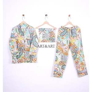 ชุดนอนผ้าฝ้ายสำหรับผู้หญิง ชุดนอนกระดุมติด ผ้าเนื้อนุ่ม ระบายอากาศได้ดี ชุดนอนแขนยาว ชุดลำลองสำหรับฤดูร้อนและฤดูใบไม้ร่วง ทำด้วยมือ - Product Image 6