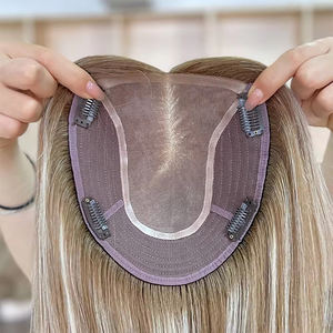 Postiche en cheveux humains 100% européens, base en soie <span class=keywords><strong>blonde</strong></span>, postiche en soie nouée à la main, mono top pour la perte de cheveux chez les femmes - Product Image 4