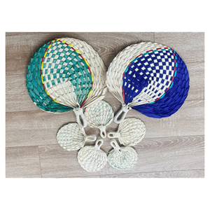 Abanico de Bambú Natural Hecho a Mano con Diseño Simple y Elegante para Varias Ocasiones Origen de Vietnam - Product Image 1